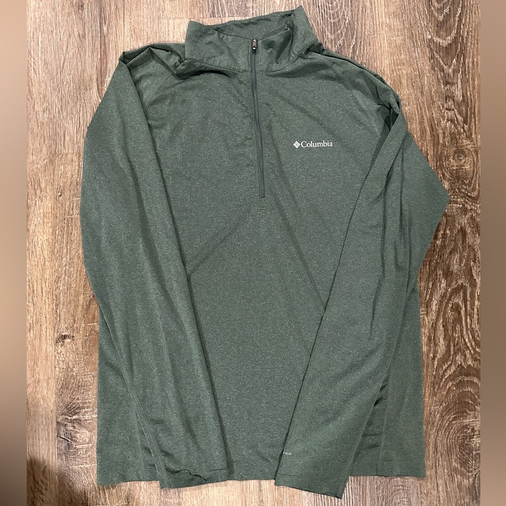 Columbia quarter zip shirt